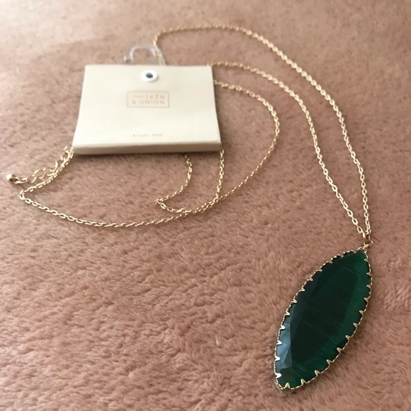 Statement Necklaces - Picture 2 of 7